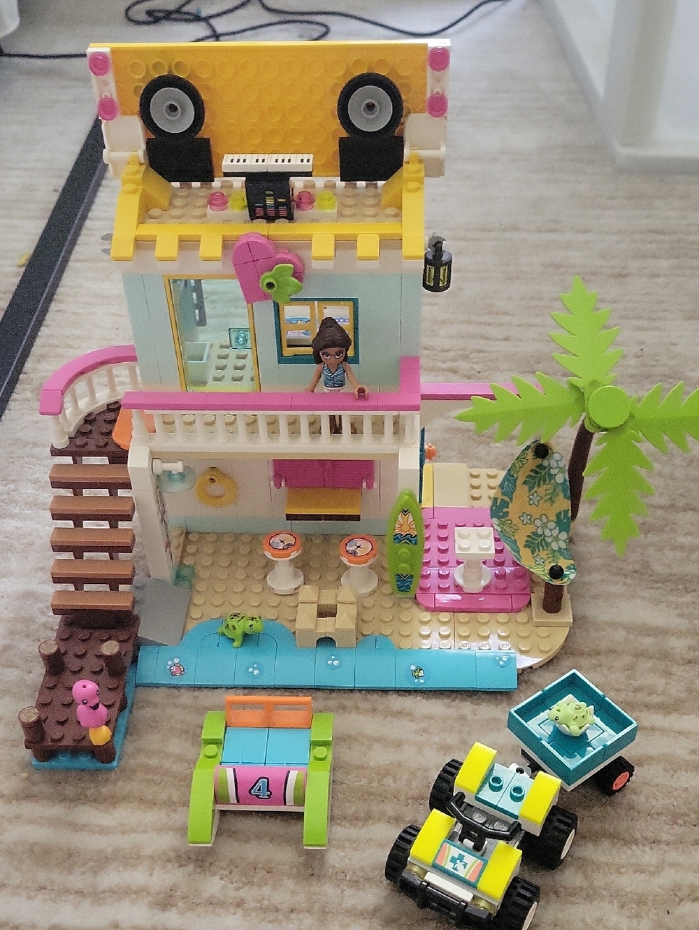 LEGO Seaside Beach House Playset in Yellow & Pink